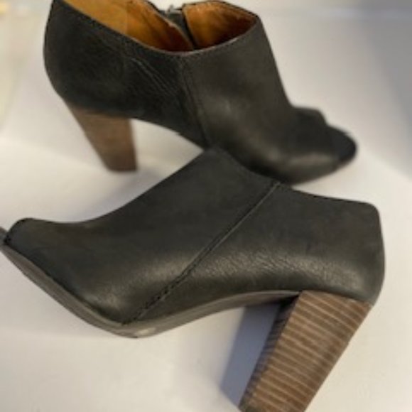 Lucky Brand Pabla Open Toe Side Zip Black Leather Ankle Bootie Size 7 - Picture 11 of 12